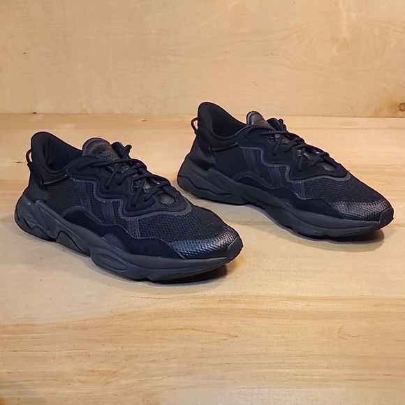 Adidas Original Ozweego Black Athletic Shoes - Picture 2 of 11